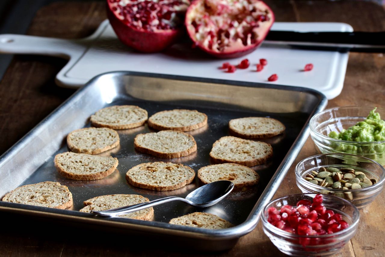 Avocado Pomegranate Toastettes