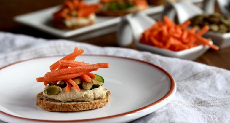 Craving a snack that’s heart healthy and just happens to be vegetarian and vegan? Then these Hummus Jalapeño Toastettes are for you! @cookinRD | sarahaasrdn.com
