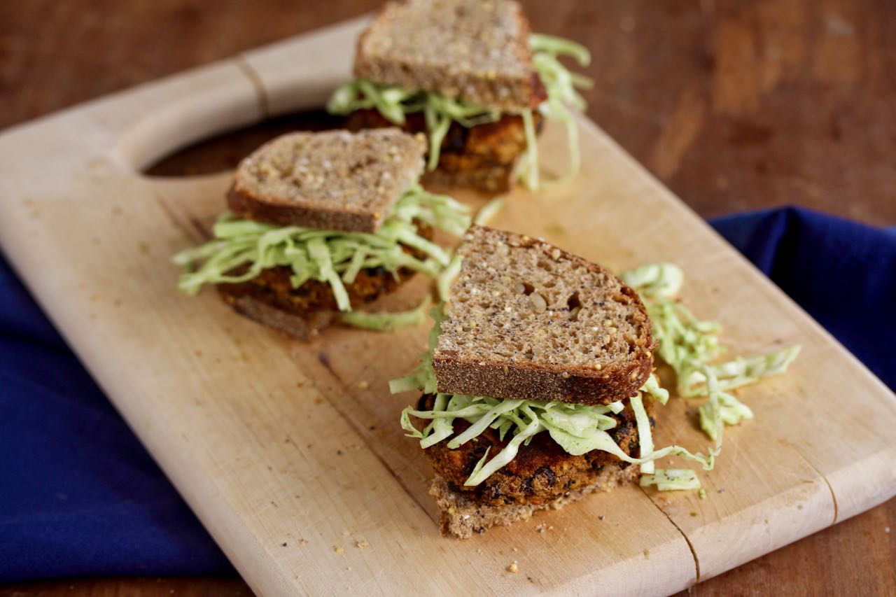 Chipotle Pumpkin Black Bean Burgers