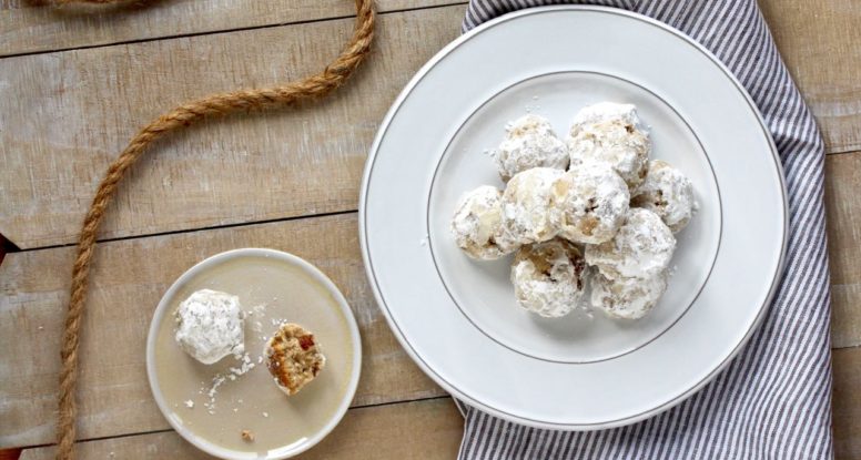 A tribute to my beautiful mother and grandmother! These little Mexican Wedding Cookies are tiny, but mighty in terms of deliciousness! @cookinRD | sarahaasrdn.com