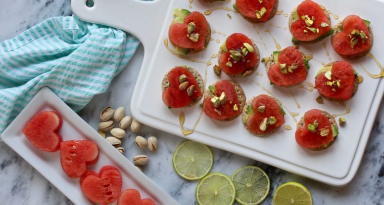 A simple after school snack that your kids can help you make! These Avocado Watermelon Snacker Crackers are a nutritious way to satisfy any hungry belly. @cookinRD | sarahaasrdn.com