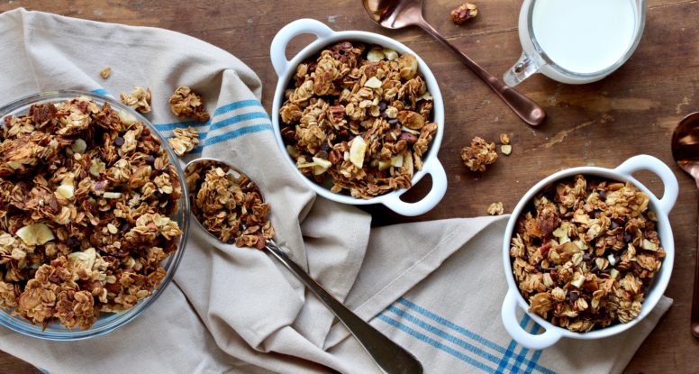 Chocolate and bananas are a perfect pairing. That’s why this Chocolate Chip Banana Granola is just too good to be true! @cookinRD | sarahaasrdn.com