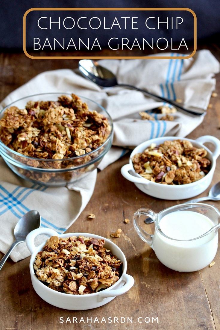 Chocolate and bananas are a perfect pairing. That’s why this Chocolate Chip Banana Granola is just too good to be true! @cookinRD | sarahaasrdn.com
