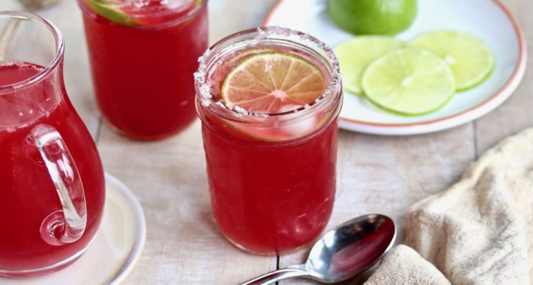 Looking for the perfect beverage to go with that taco? I've got it! This Sparkling Pomegranate Margarita is delightful with or without the alcohol! @cookinRD | sarahaasrdn.com