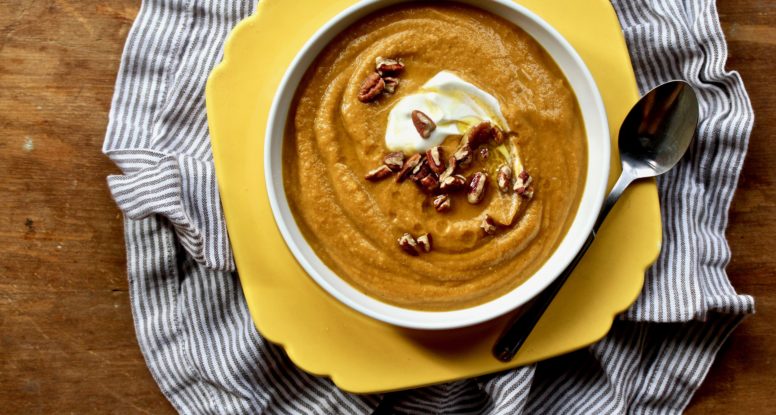 Pumpkin spice isn’t just for sweet dishes! You’ll love this blend of spices when cooked with red lentils, yummy aromatics and pumpkin to make this Pumpkin Spice Lentil Soup! @cookinRD | sarahaasrdn.com