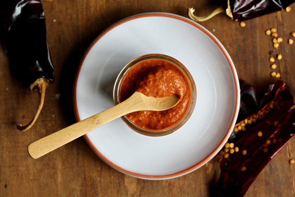 Every smart cook knows a great sauce makes a great meal! Learn how to make this simple Mojo Rojo sauce for weeknight dinner success! @cookinRD | sarahaasrdn.com