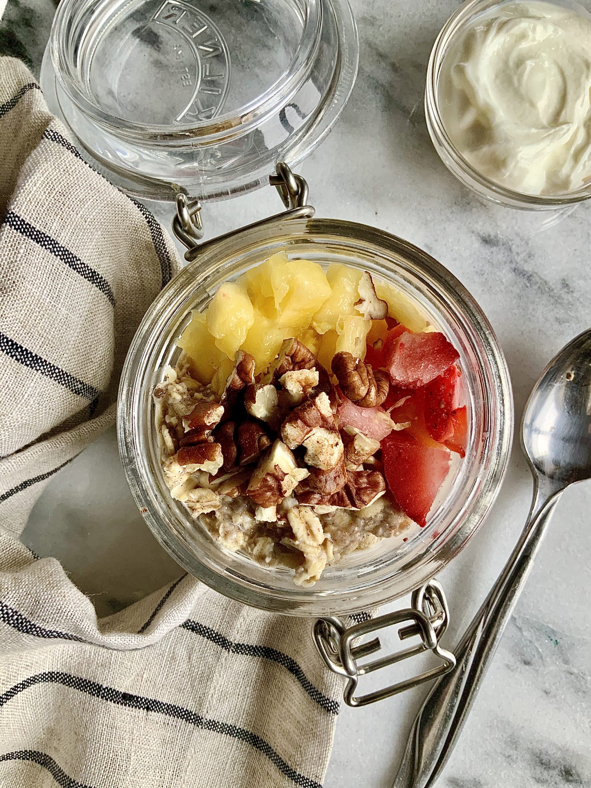 Easy Fruity Overnight Oats