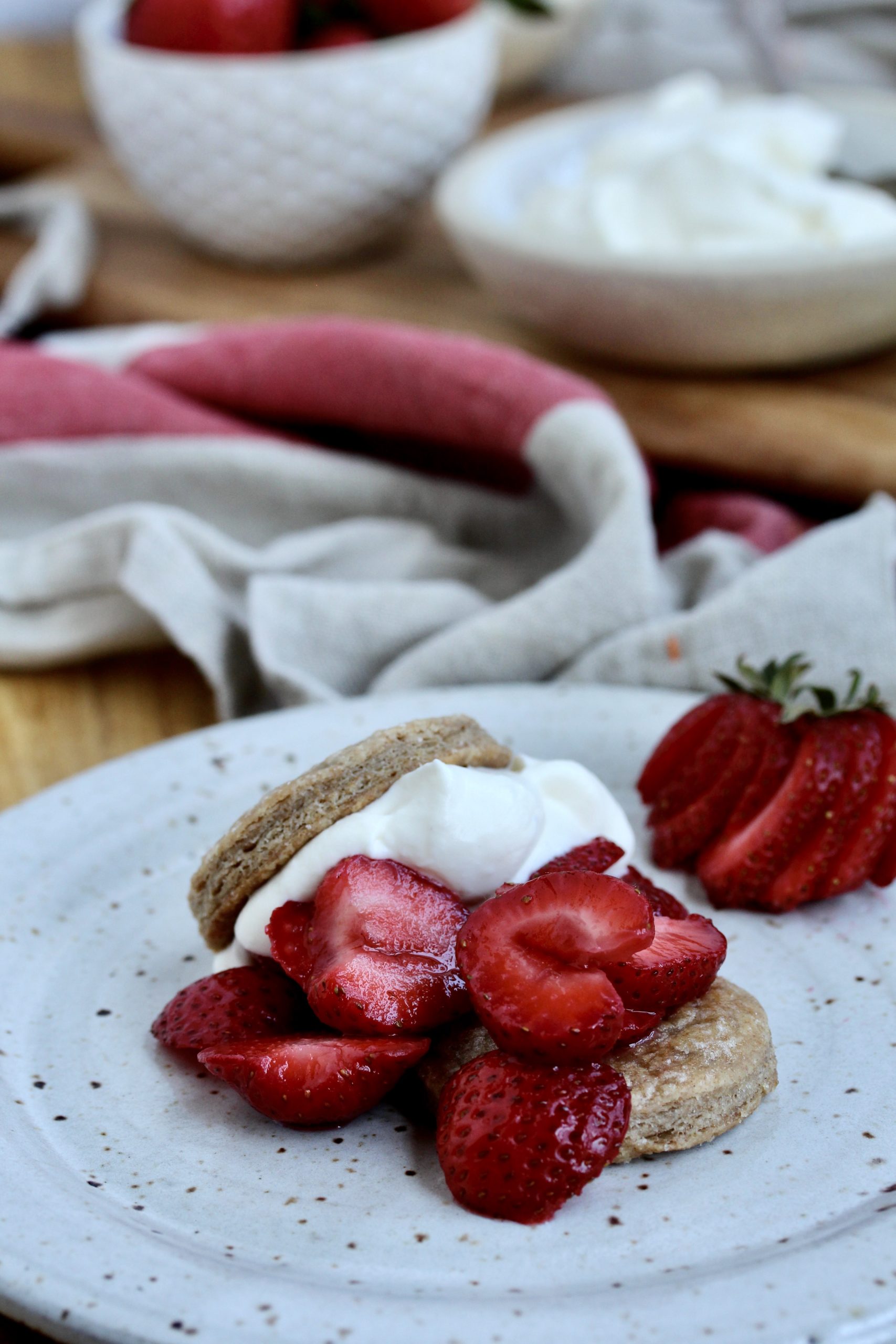 Easy Mini Strawberry Pies