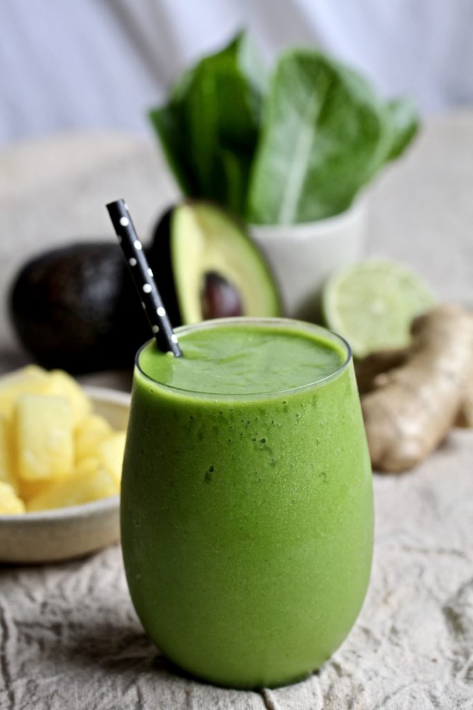 Ginger Pineapple Green Smoothie | sarahaasrdn.com