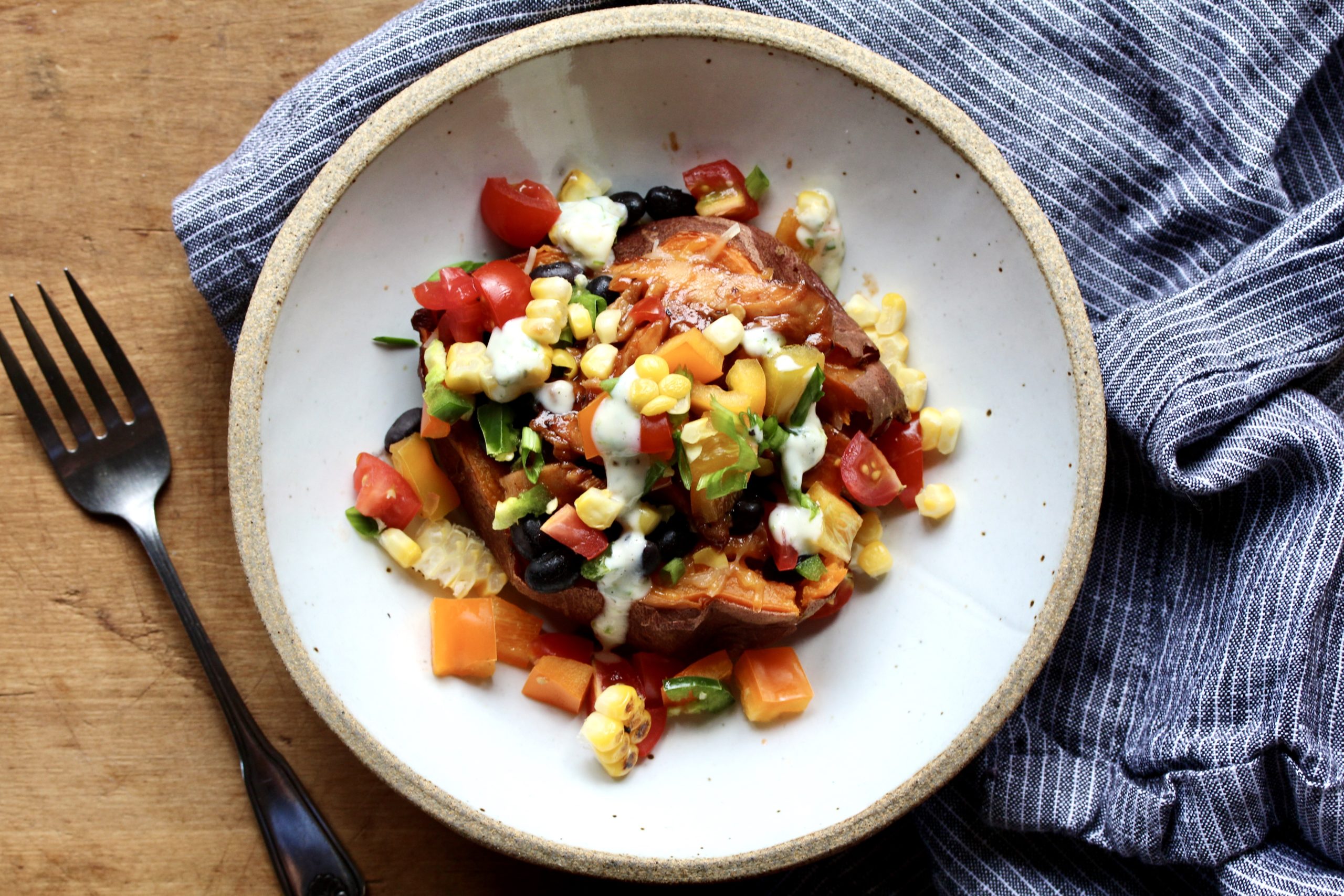 BBQ Chicken Stuffed Sweet Potatoes | sarahaasrdn.com