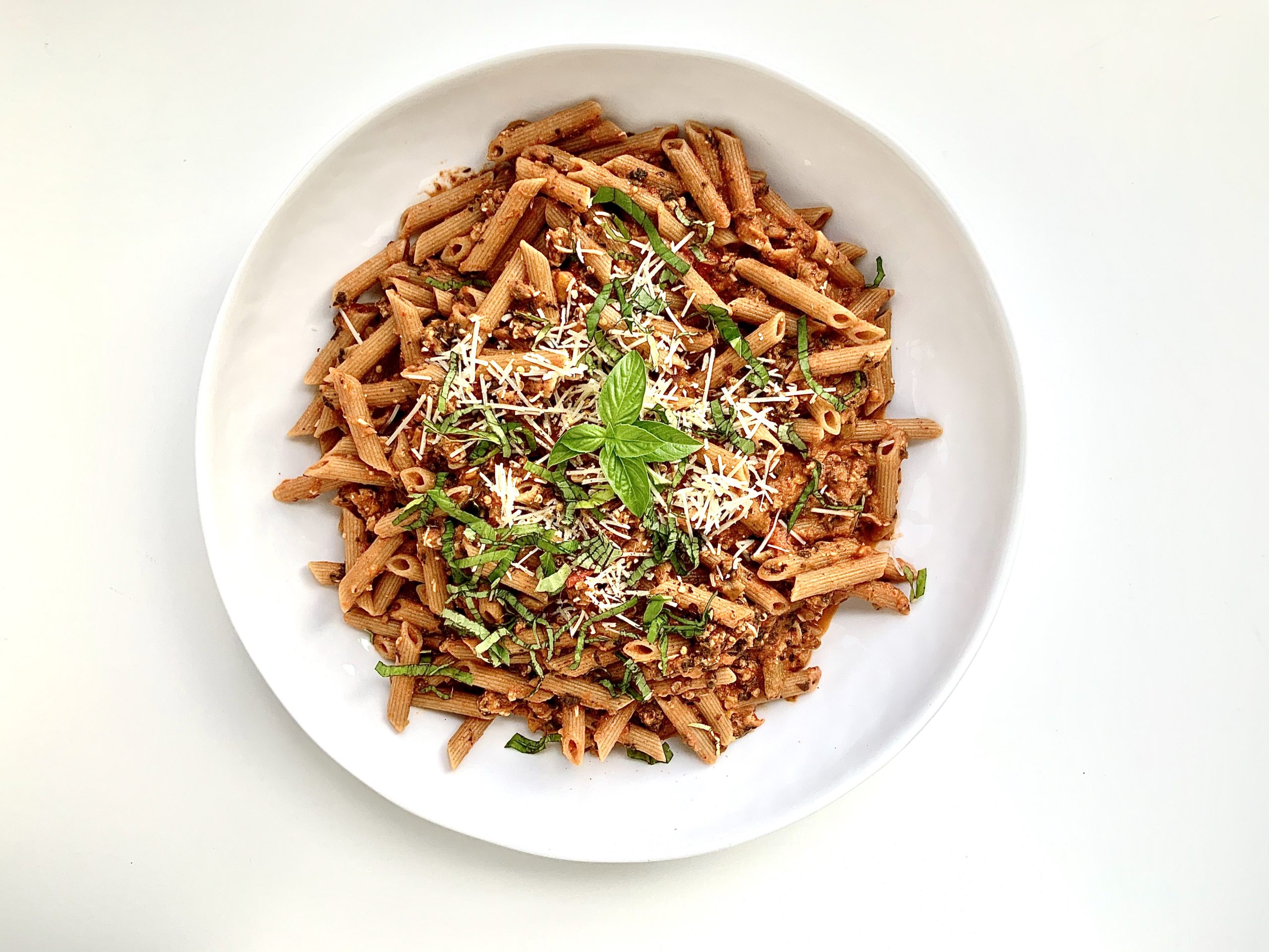 Penne Pasta with Tomato Vodka Sauce | sarahaasrdn.com