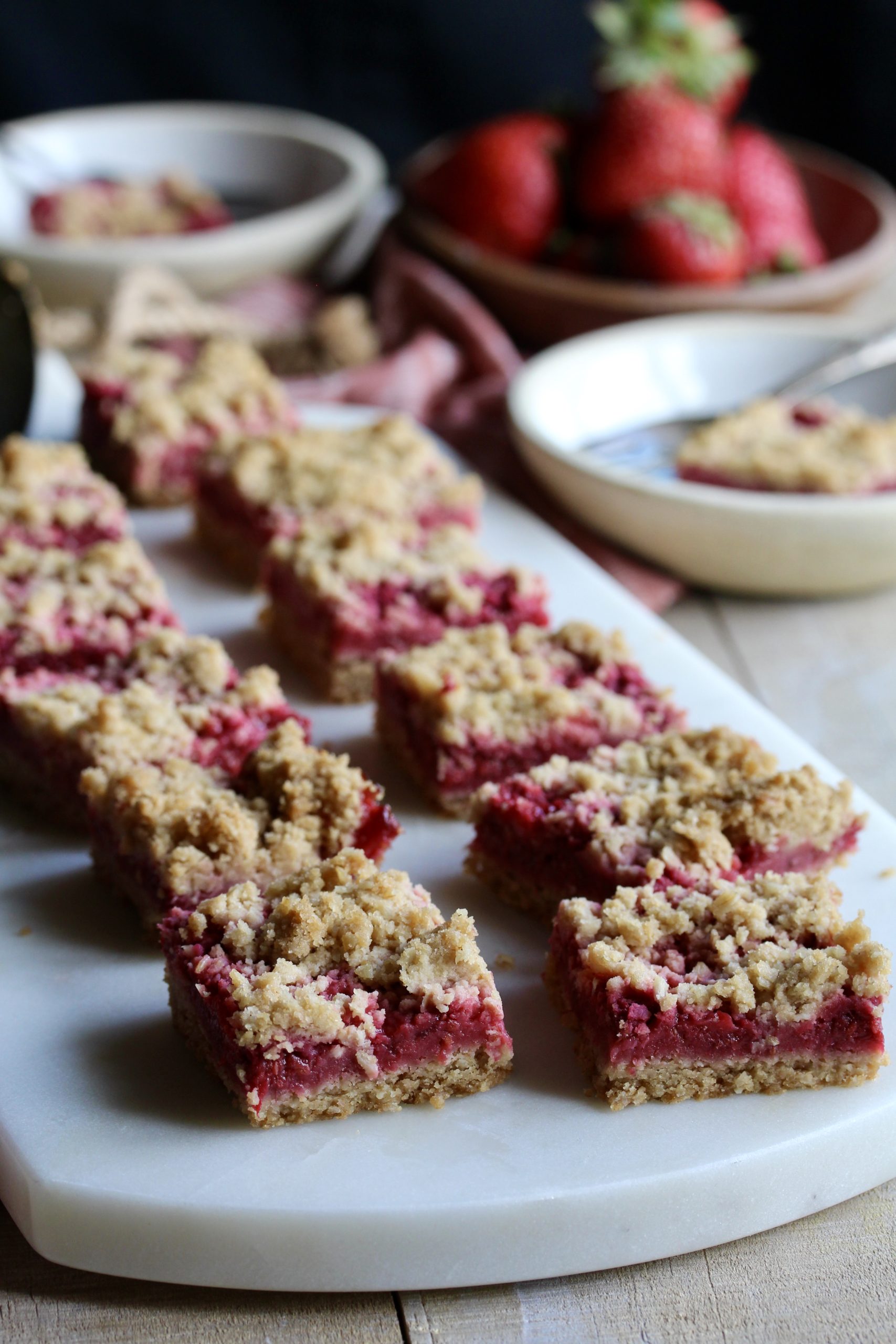 Berry Crumble Bars | sarahaasrdn.com