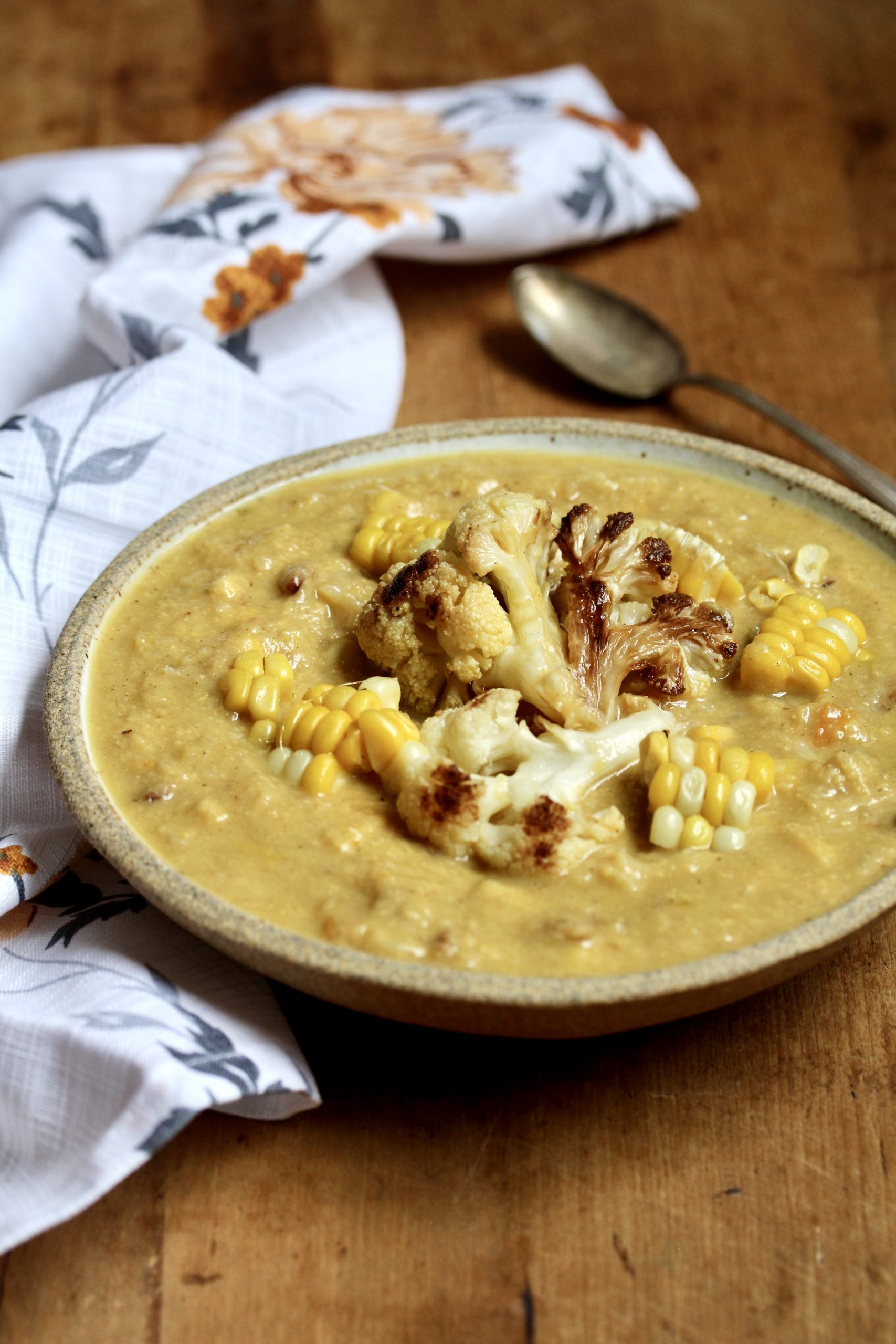 Roasted Corn & Cauliflower Chowder | sarahaasrdn.com