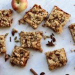 Streusel Apple Pie Bars | sarahaasrdn.com