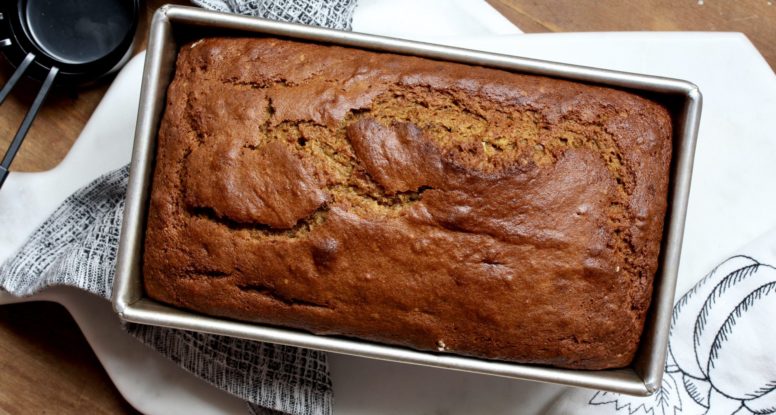 Best Homemade Pumpkin Bread | sarahaasrdn.com