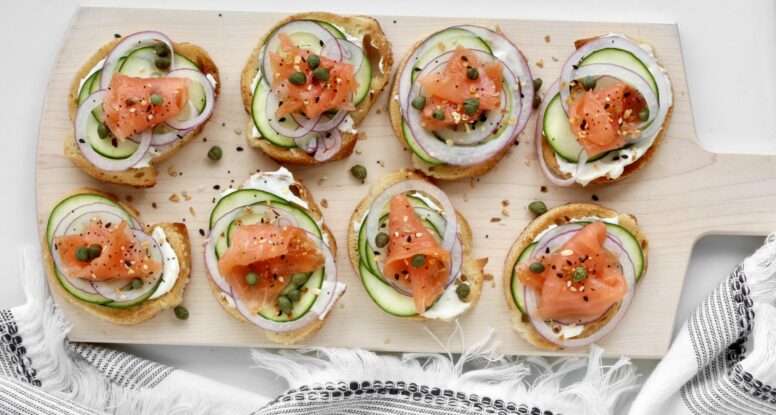 Everything Bagel Smoked Salmon Toasts | sarahaasrdn.com