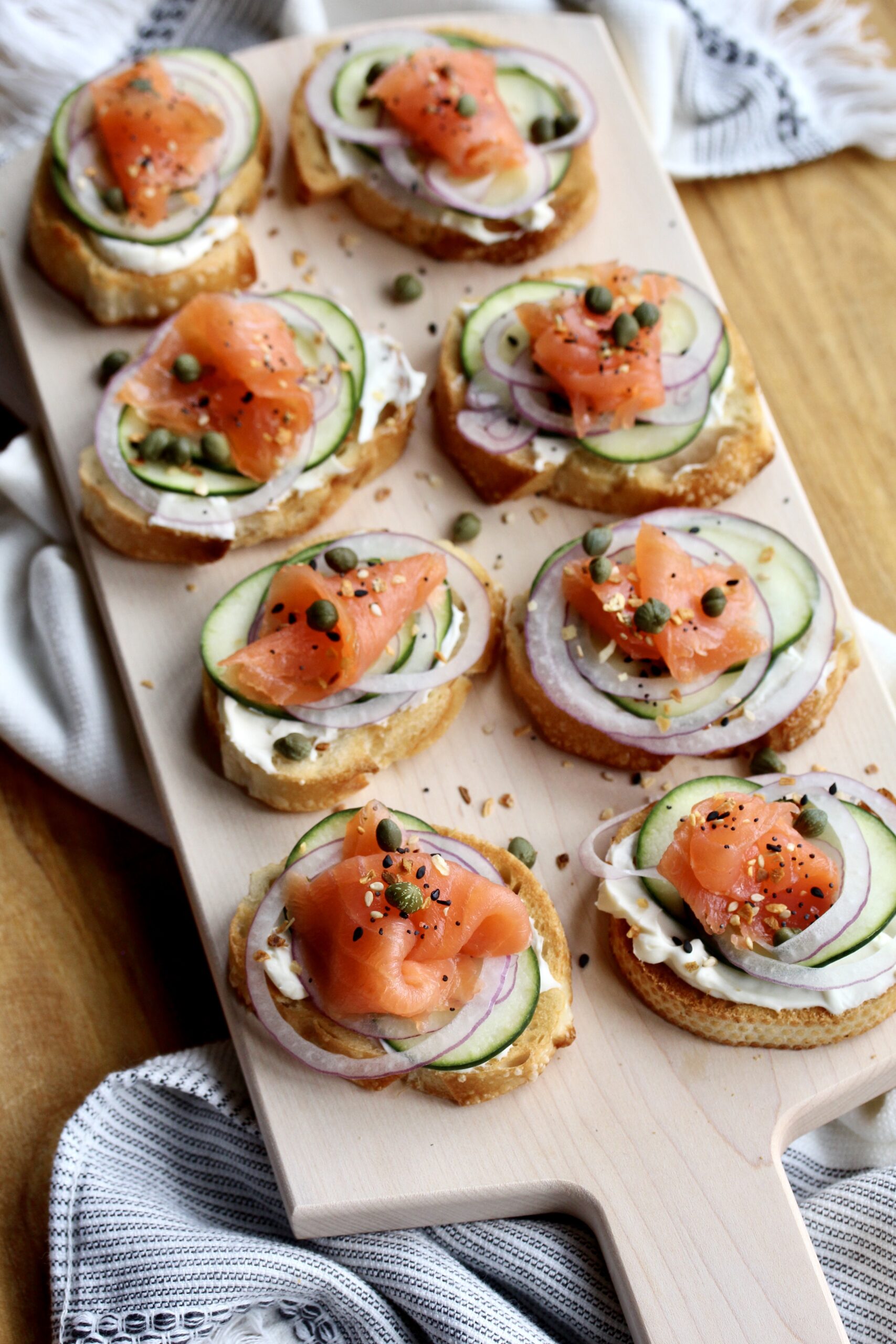 Everything Bagel Smoked Salmon Toasts | sarahaasrdn.com