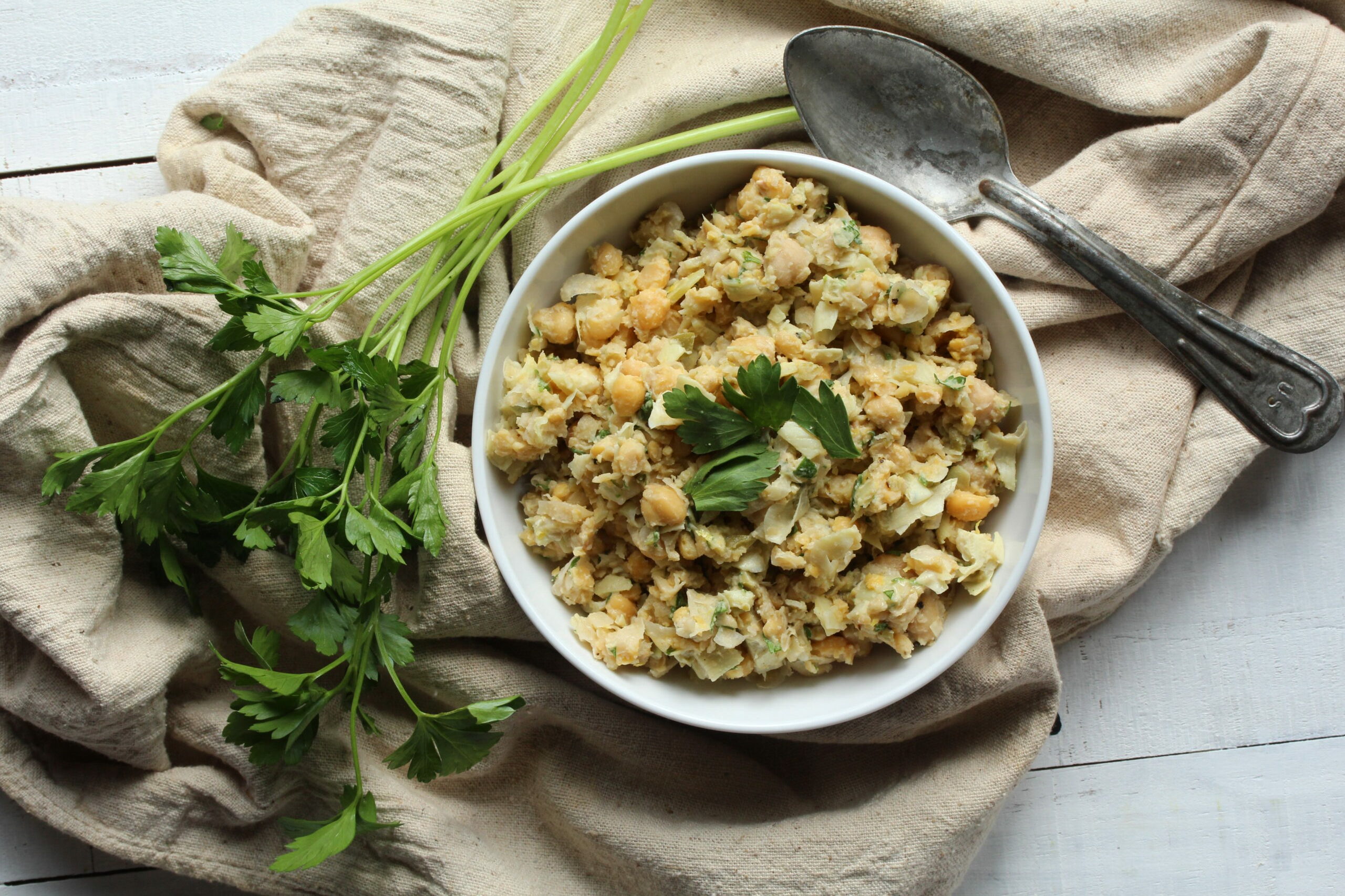 Chickpea Artichoke Salad | sarahaasrdn.com