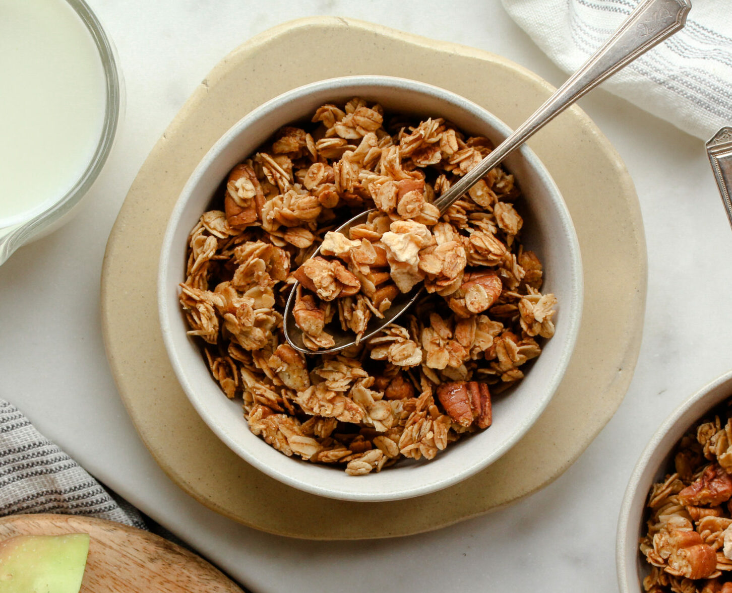 Apple Crumble Granola | sarahaasrdn.com